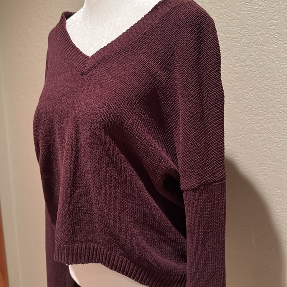 Small Volcom sweater - Picture 3 of 4